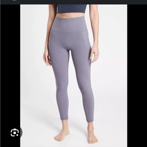 Athleta Salutation Stash 7/8
